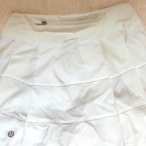 White lululemon rival skirt size 0